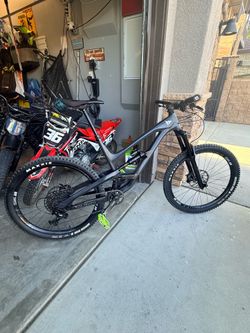 YT Full Suspension Mountain Bike