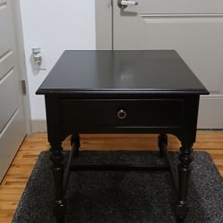 Thomasville Furniture End Table with Drawer