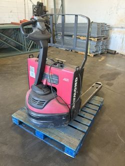 Raymond electric walkie jack