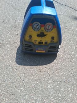 Yellow jacket refrigerant recovery machine