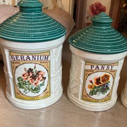 Adorable Vintage Canister Set
