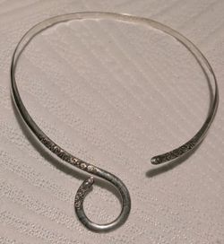 Sarada Sterling Silver 31 grams Collar Choker Necklace with Loop End
