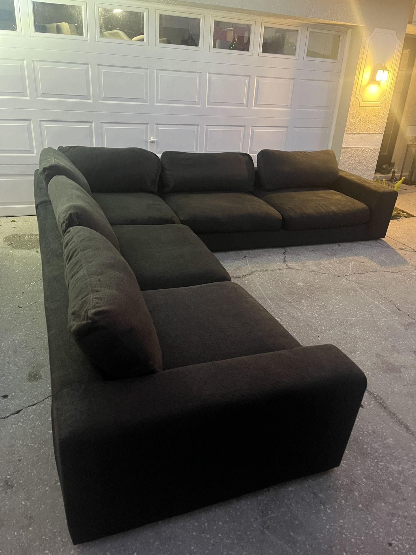 Very Comfortable Cidney Crawford Sectional