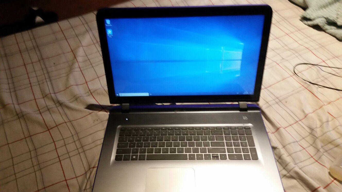 HP pavilion 17 in touchscreen Laptop