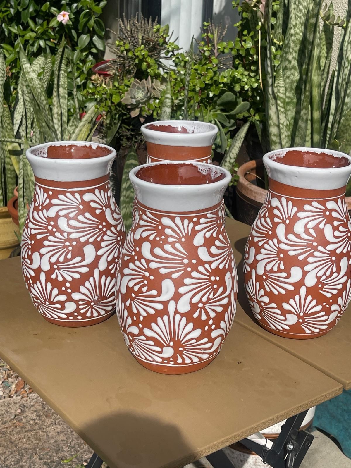 Centros De Mesa 10” Barro En Talavera 10” $25 Each (disponible 50 Piezas )