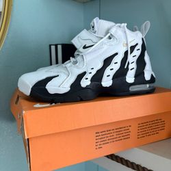 Size 10 /half Men's  Very Clean No Box