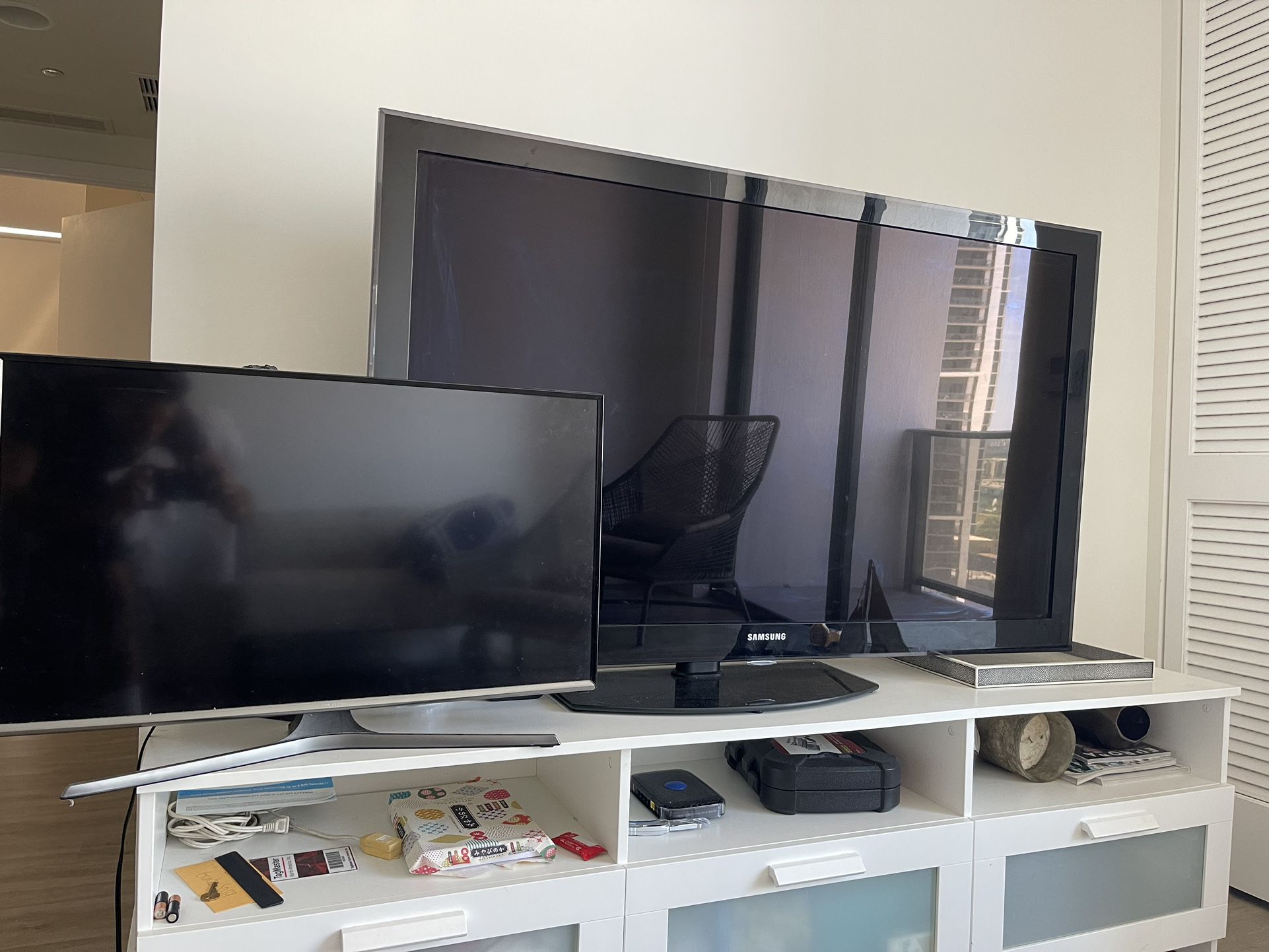 Samsung 55 Inch LED TV And Samsung 32 inch LED SMART TV