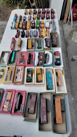 HO TRAINS FOR SALE $3 EACH   60 + TO CHOOSE