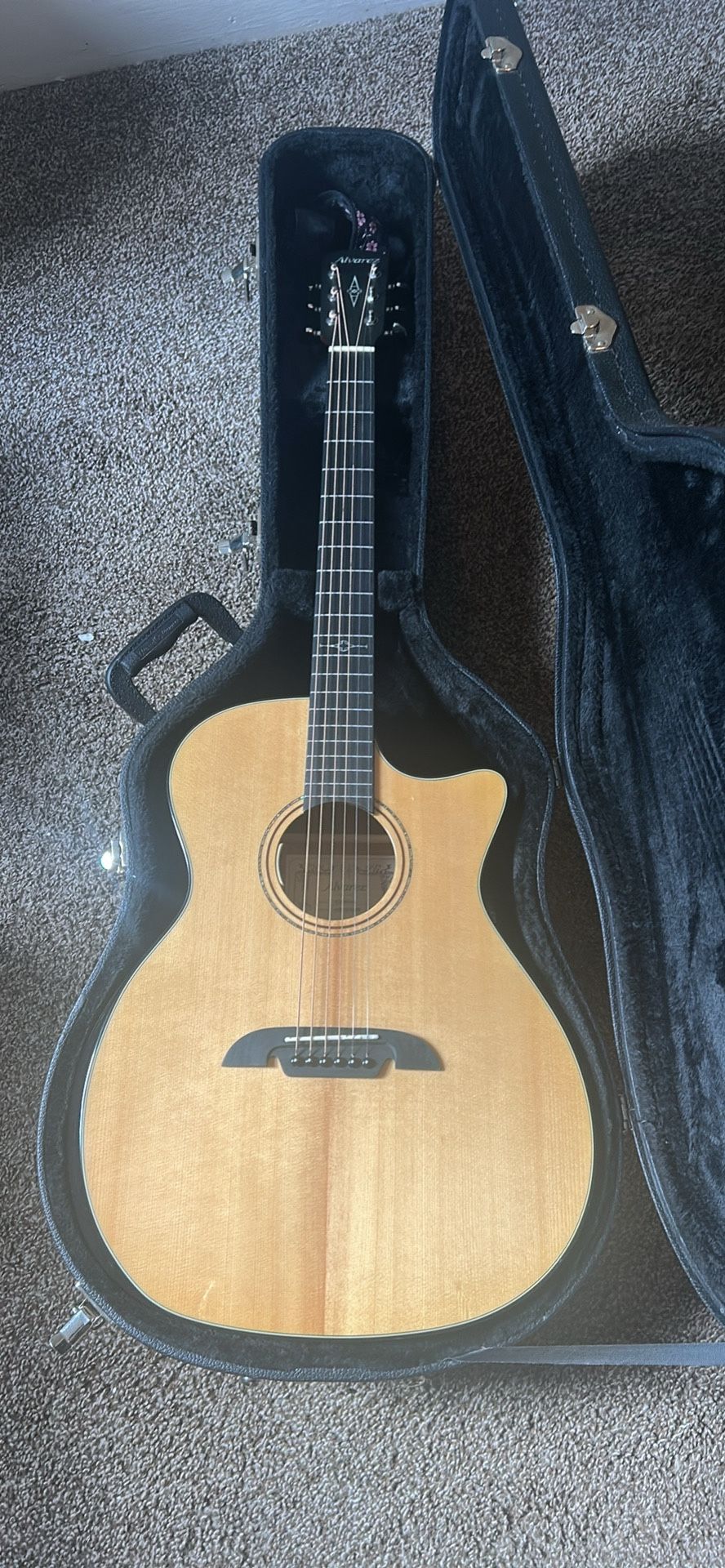  Alvarez Acoustic-Electric Guitar with Road Runner Guitar Case