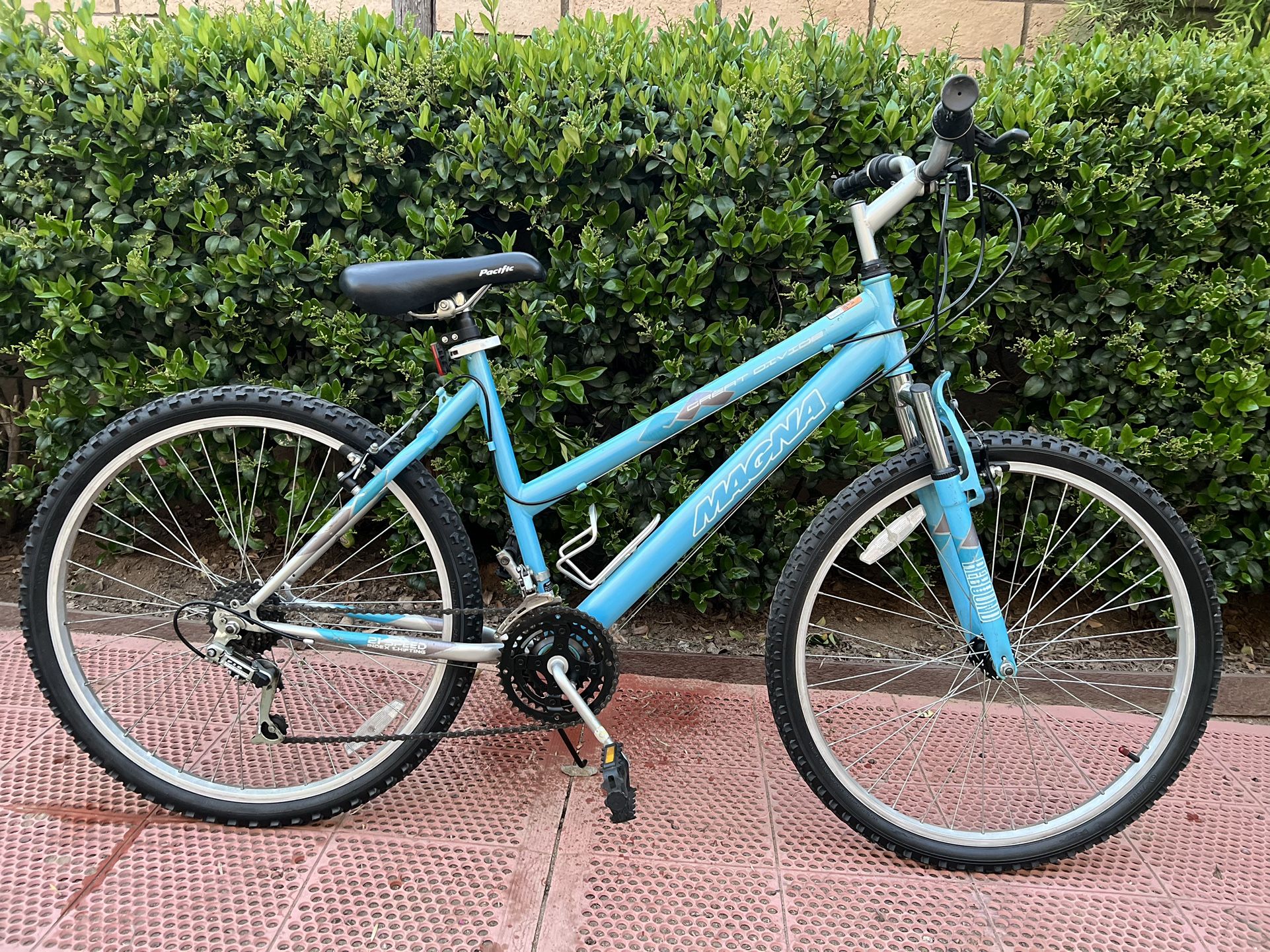 Magna Great Divide 26” 21 Speed Mountain Bike