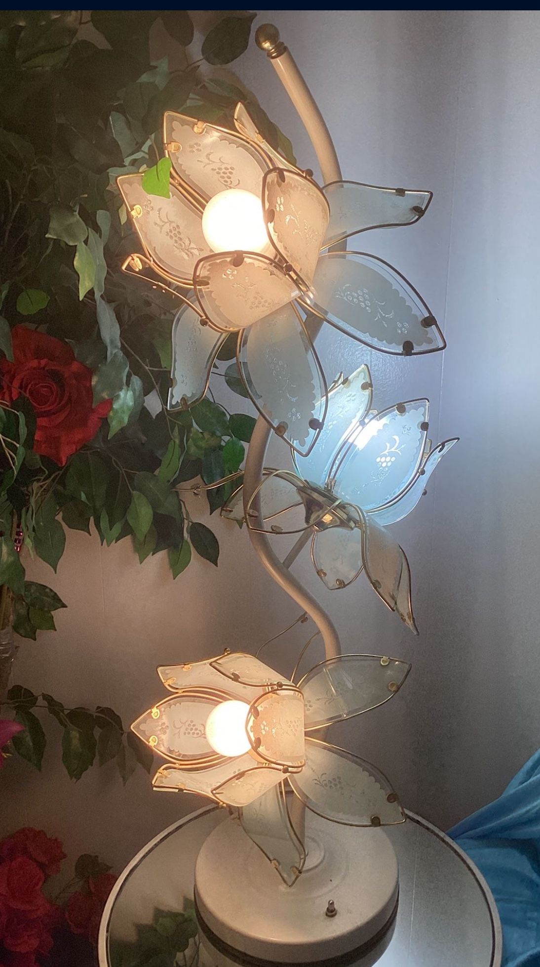Vintage Lotus Flower Lamp