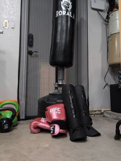 Kickboxing/MMA Training Bundle – Freestanding Heavy Bag + UFC Gloves + KRABON Shin Guards