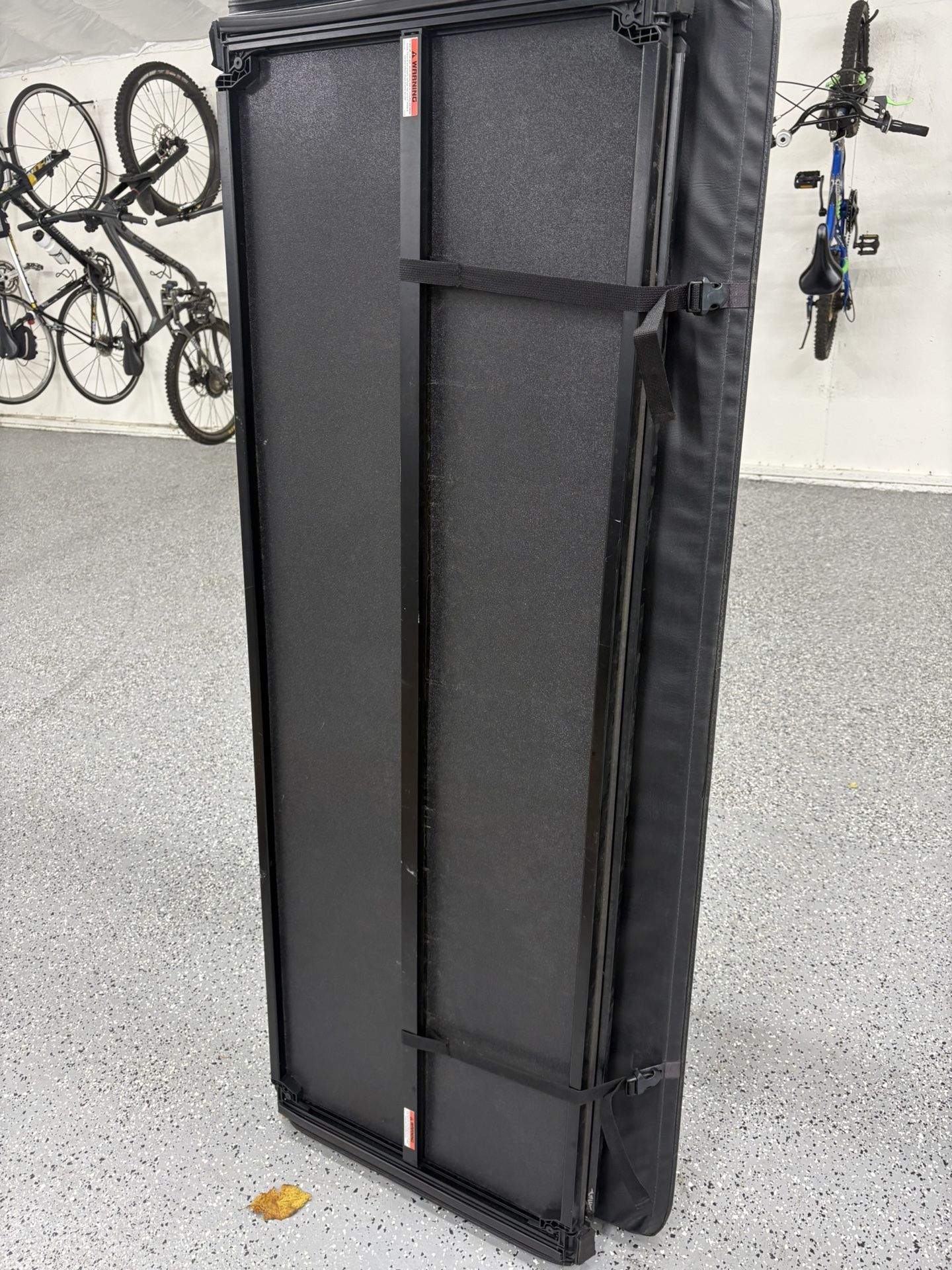 GATOR TRI-FOLD PRO TONNEAU COVER