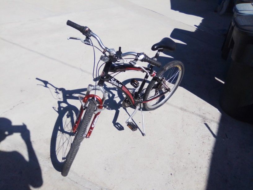 Schwinn Midtown 21 Speed Bike