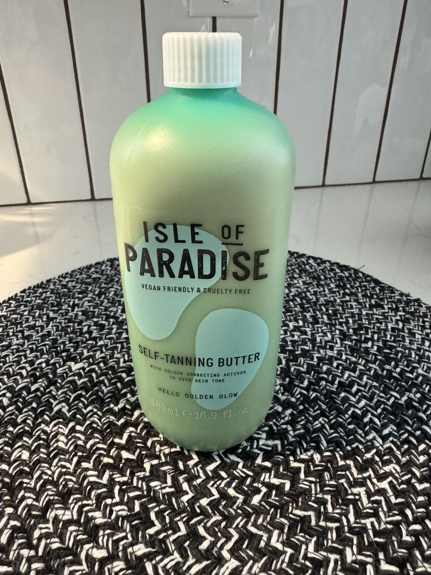 Isle Of Paradise Self Tanning Butter w/Pump 16.9 oz