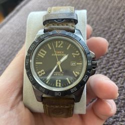 Vintage Timex Expedition Calendar Military Men's Watch 905 Y4 Indiglo WR 50M