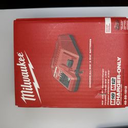 Milwaukee M18 & M12 Charger