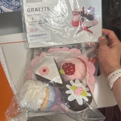 IKEA Grattis- 5 Piece Serving Stand With Cupcakes