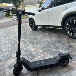 NIU KQi3 Pro Folding Kick Electric Scooter Black Adult KQ13 Pro Model