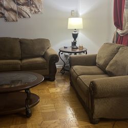 LIVING ROOM SET FOR SALE!!!!!