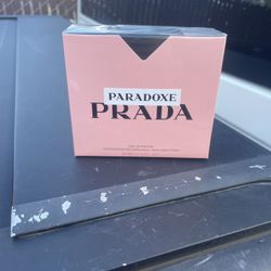 Prada Paradoxe Perfume 