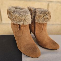 Size 8 Boots With Fur