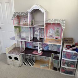 KidKraft Dollhouse
