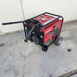 HONDA GENERATOR NEW PORTABLE GAS 240V 120V INDUSTRIAL HEAVY DUTY FRAME 5000W CONSTRUCTION WORK ETC,IF SOMEONE INTERESTED PLEASE TEXT ME ANY TIME SE HA
