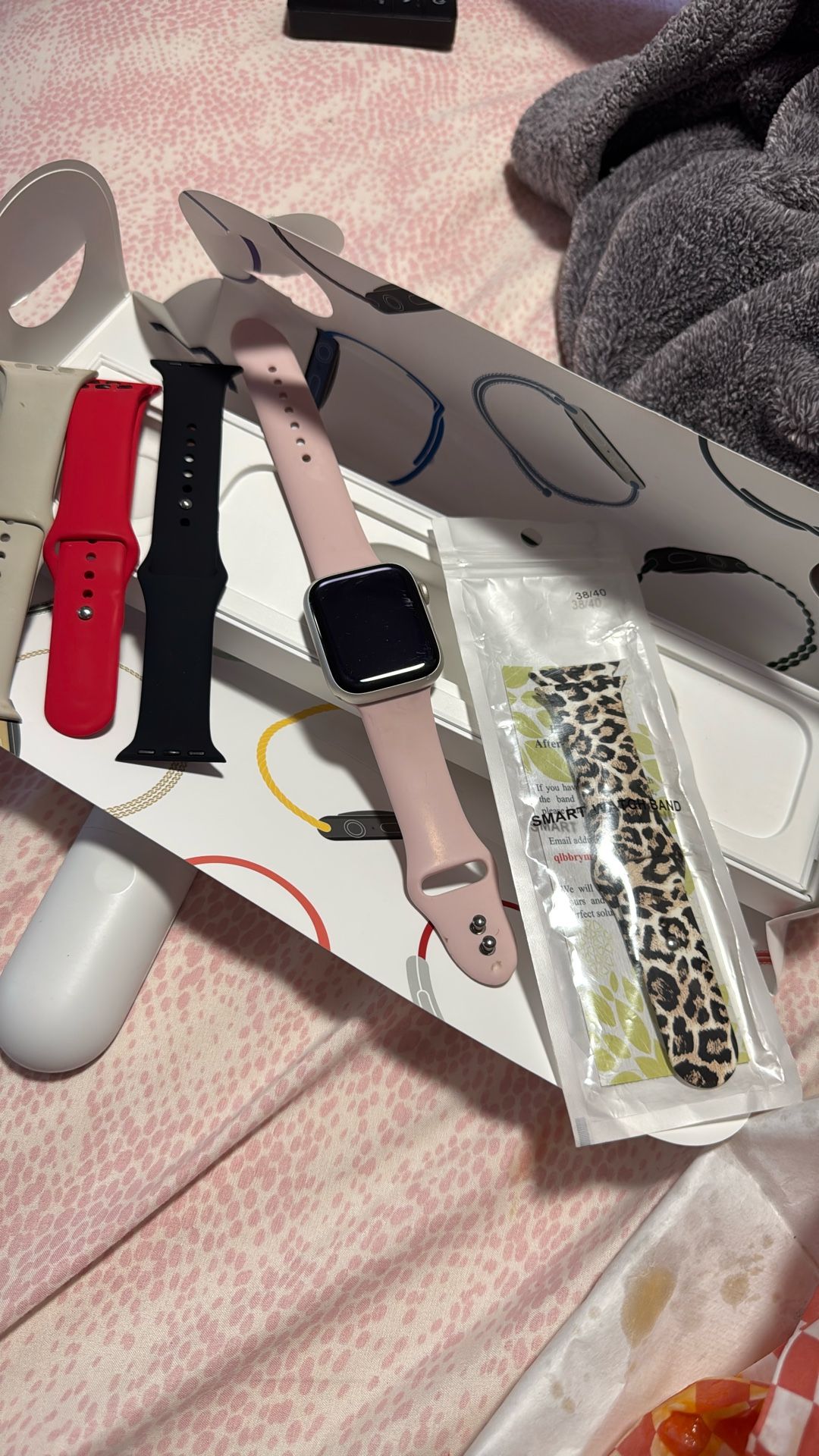 Apple Watch Series 7 Starlight Aluminum Case Starlight Sport Band 45mm