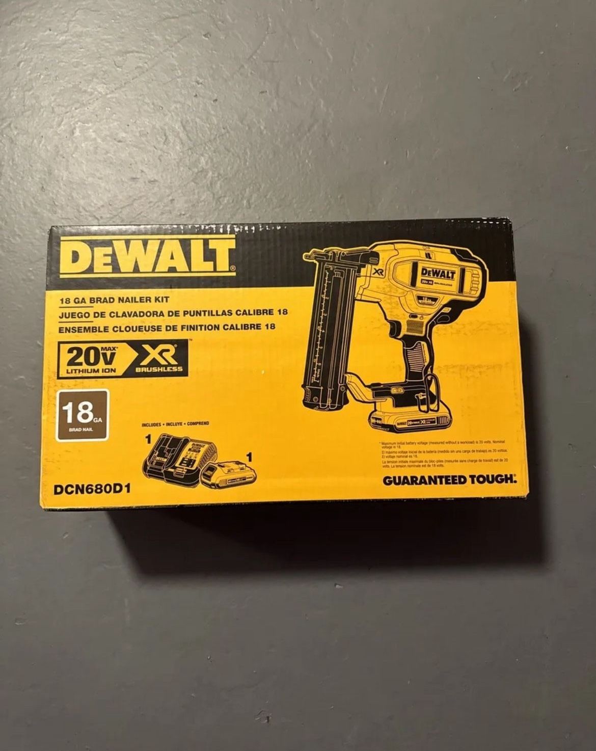 DeWalt 20V MAX XR 18 Gauge Cordless Brushless Brad Nailer Kit