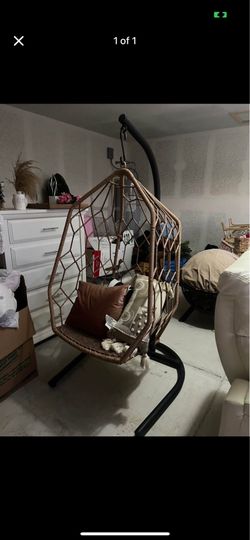 Egg chair/ no cushion