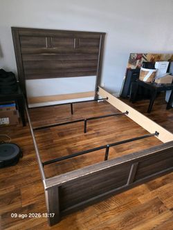QUEEN BED