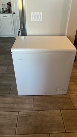Vissani White Chest Freezer