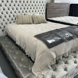 Beautiful Tufted Bed Frame With Storage And High Headboard 