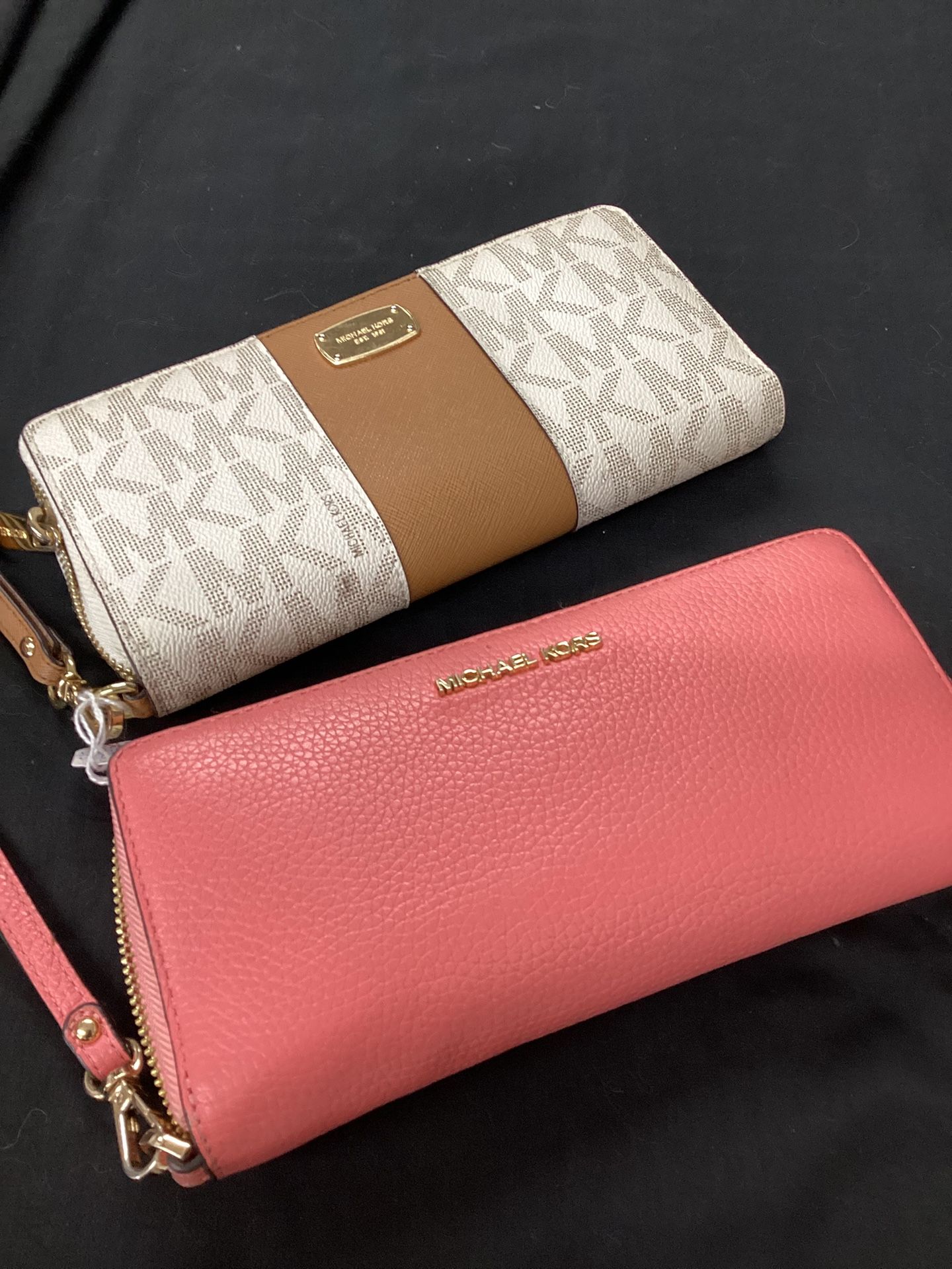 Pink Michael Kors Womens Wristlet Wallet
