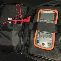 Compact digital multimeter