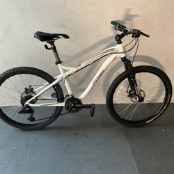 BICYCLE SPECIALIZED 21 SPEED SIZE 26 BRAND NEW 