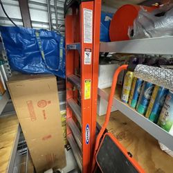 WERNER 6ft Fiberglass Step Ladder 