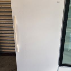 Upright Refrigerator Kenmore 16.7 Cu Ft