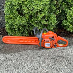 Husqvarna 445 18" Gas Powered Chainsaw
