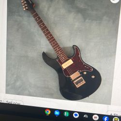 Yamaha Pacifica PAC 611 electric guitar