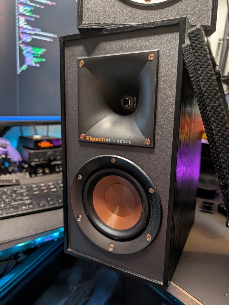 Klipsch R-41M Excellent Condition - $100