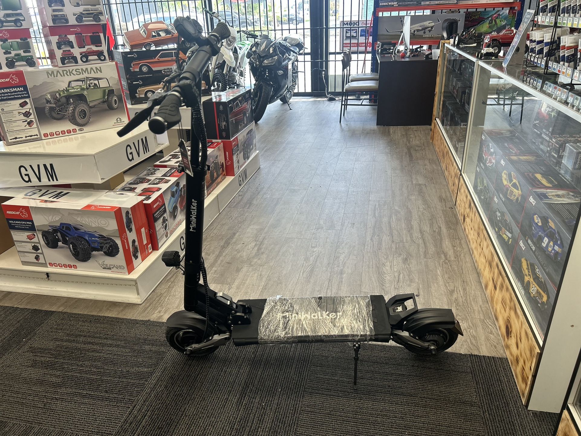 Mini Walker Tiger 8 Pro + 600W/48V Electric Scooter 