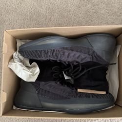 Yeezy basketball 