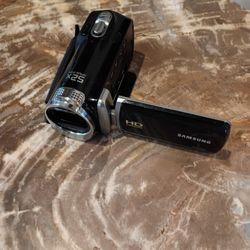 Samsung Camcorder HMX-F90 HD Video Camera 
