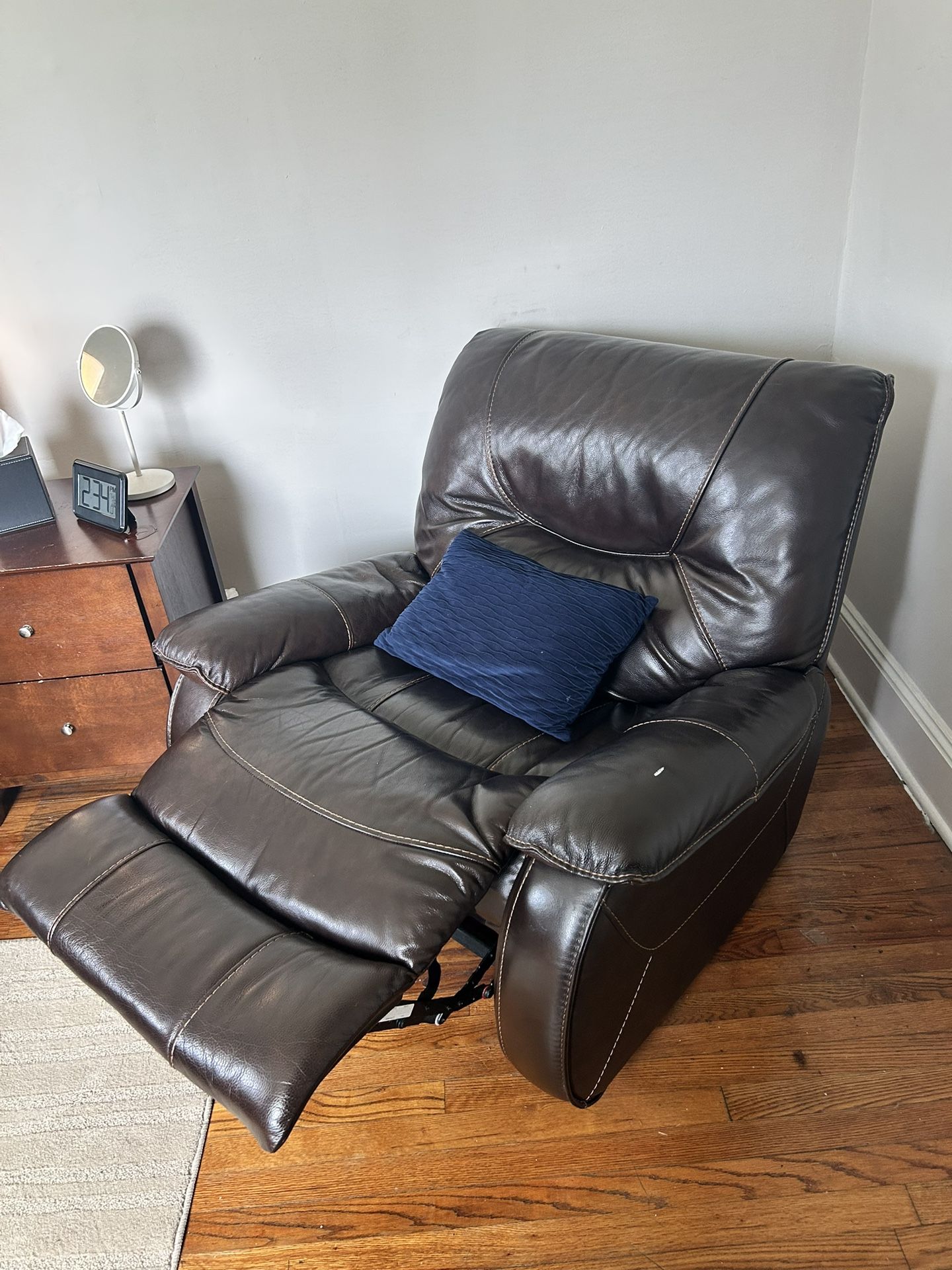 Comfy Leather Recliner 