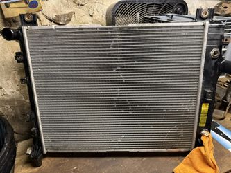 4.7 V8 Dodge Dakota Radiator