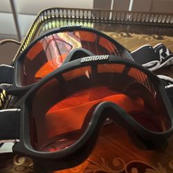 2 Gordini Ski Goggles
