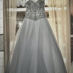 Wedding/Quince Mary’s Ball Gown