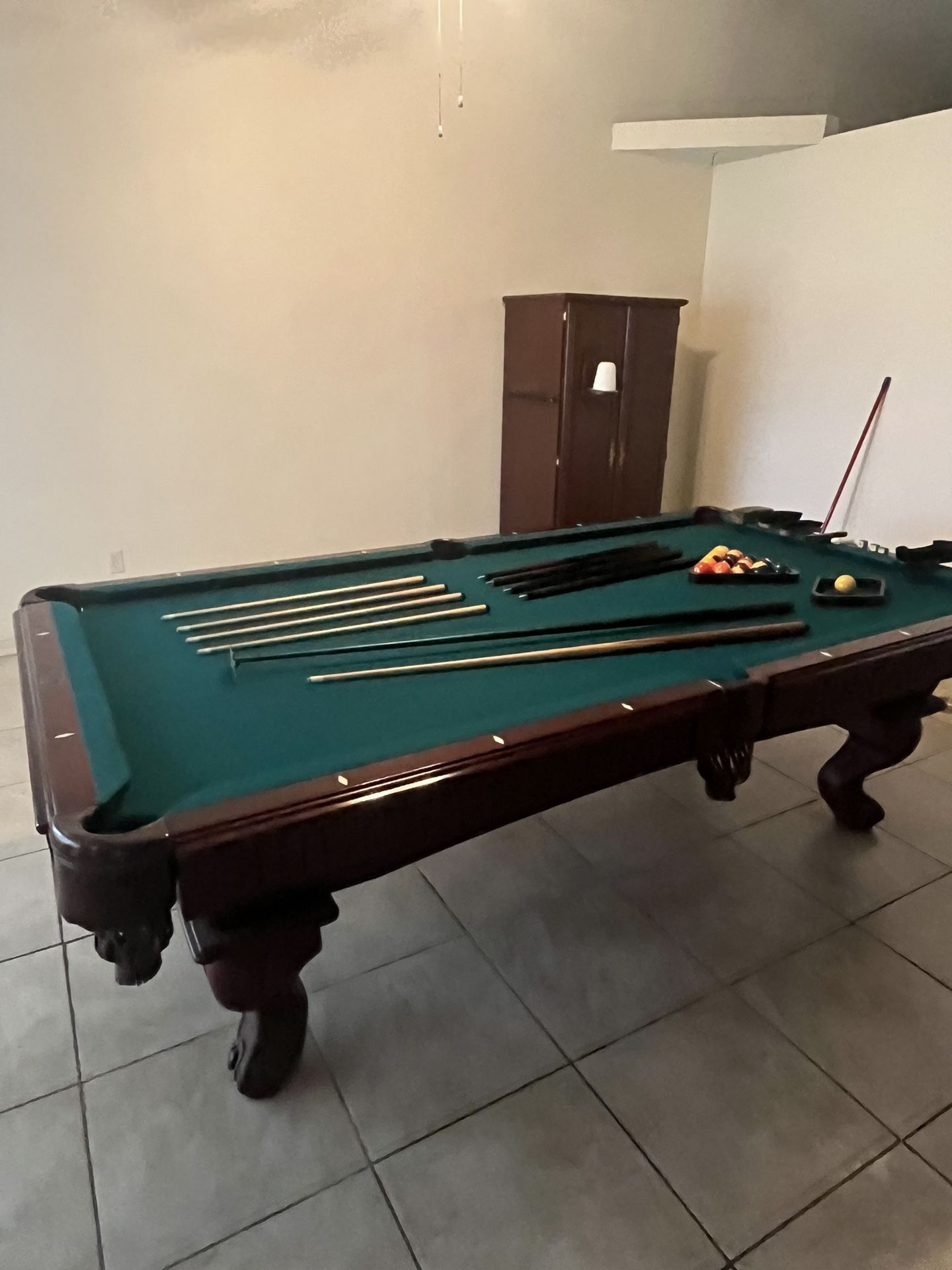 Legacy Bullard Professional Pool Table